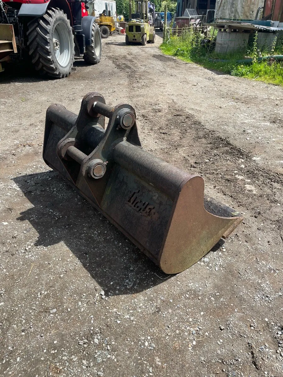 6 foot TIGHE bucket with 80mm pins - Image 4
