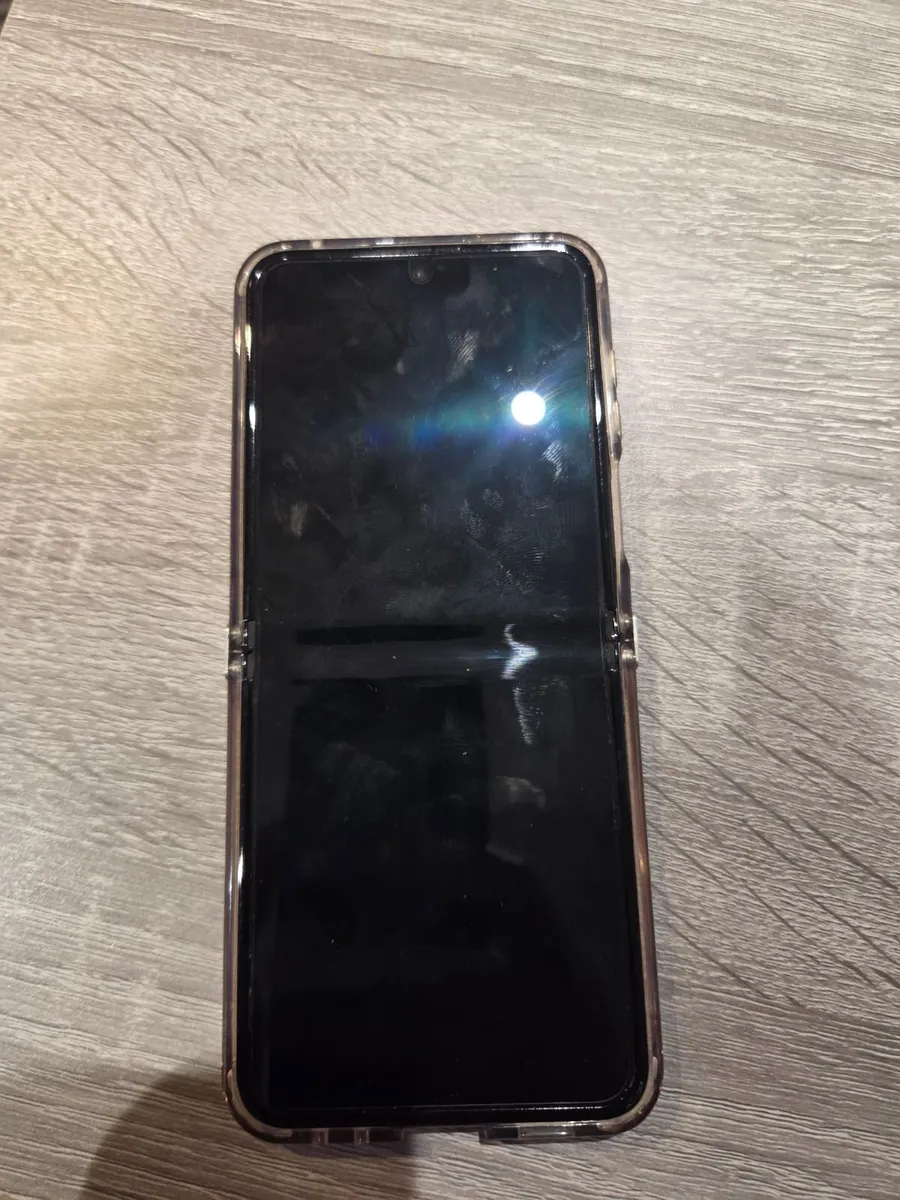 Phone - Image 1