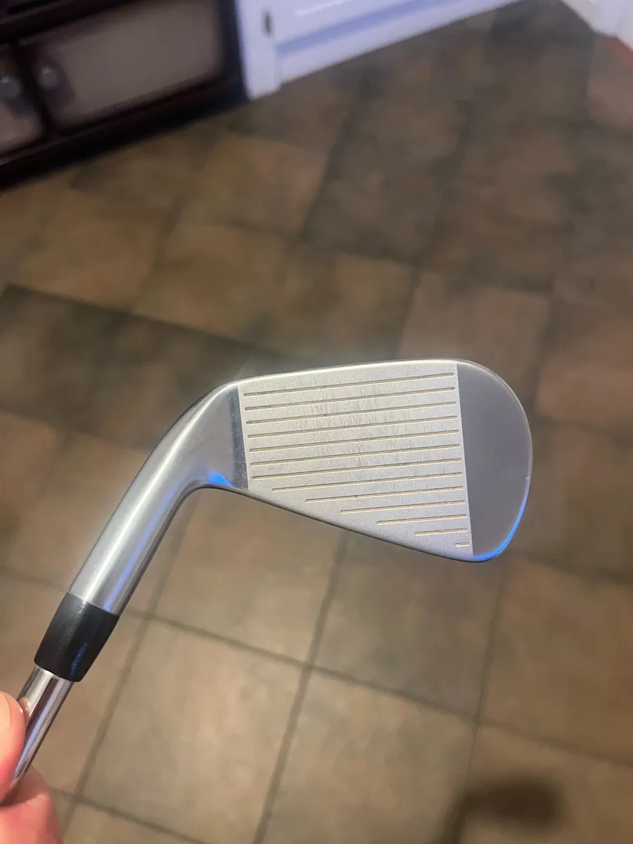 AS NEW Titleist t100 irons - Image 2