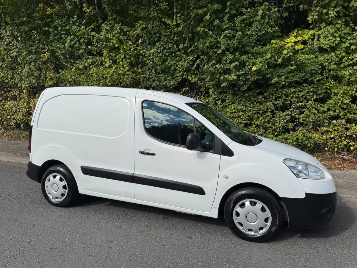 Peugeot Partner Low mileage - Image 3