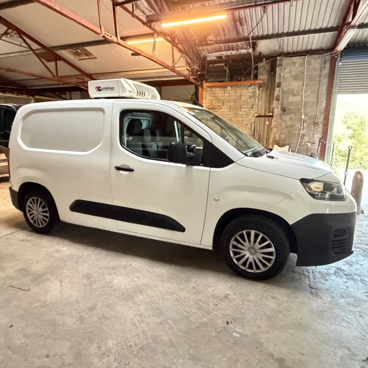 2020 Citroen berlingo fridge van - Image 2