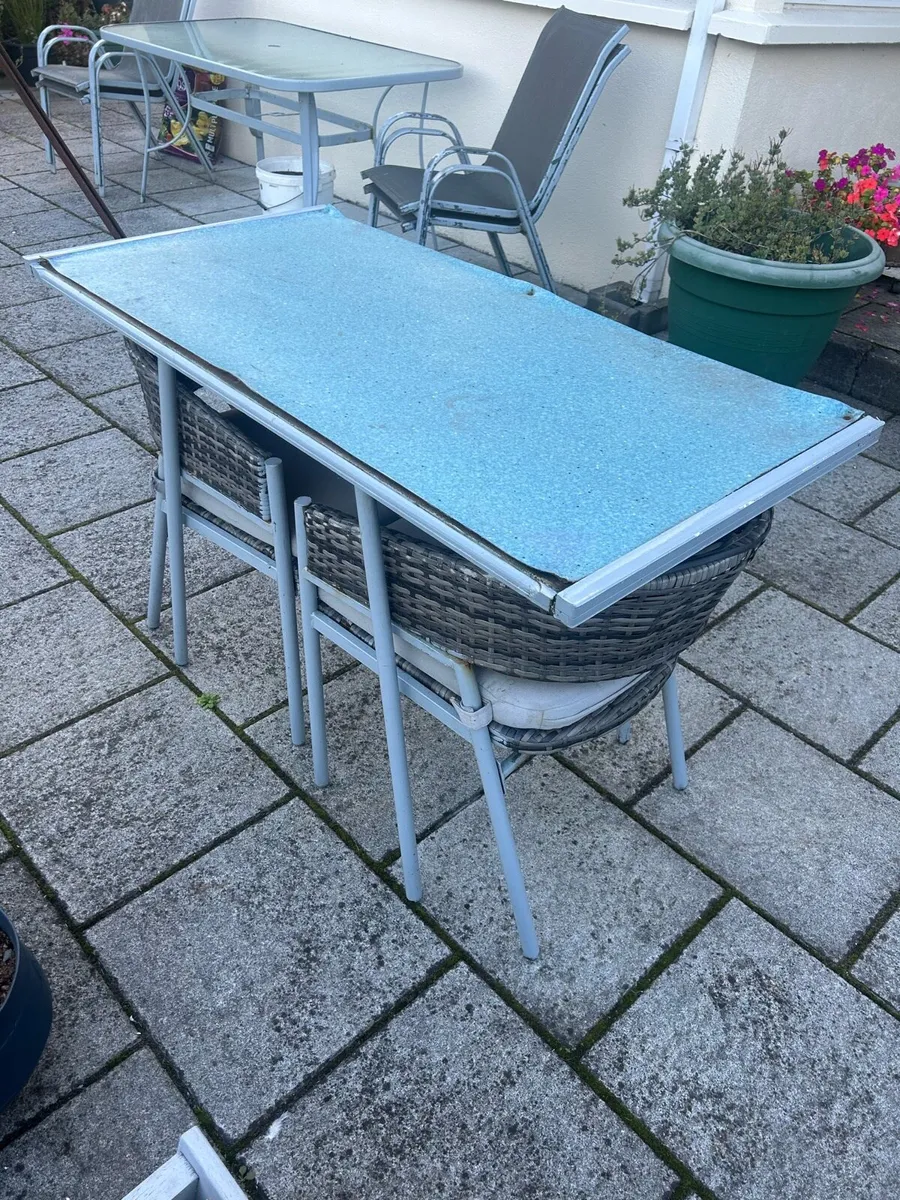 Table & Chairs - Image 1