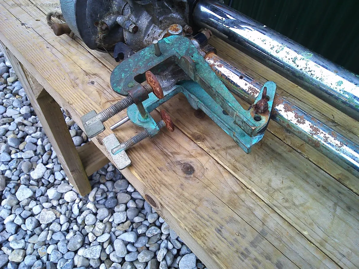 Outboard Motor - Image 2