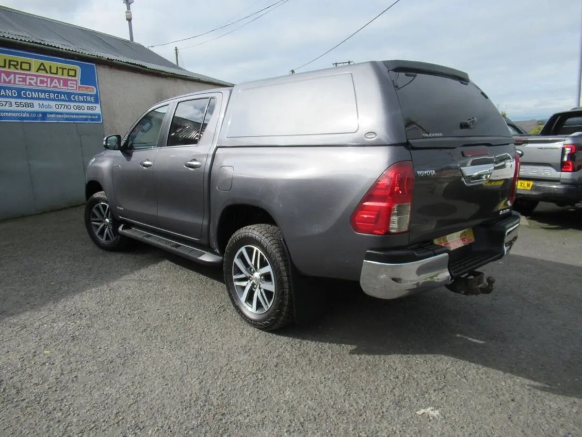 2.4 D-4D Invincible Pickup Double Cab 4dr Diesel A - Image 2