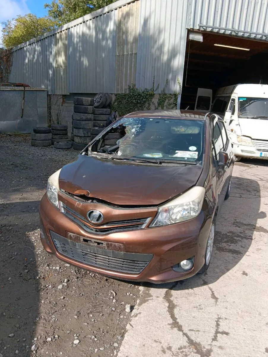 Breaking Toyota vits 2014 - Image 4