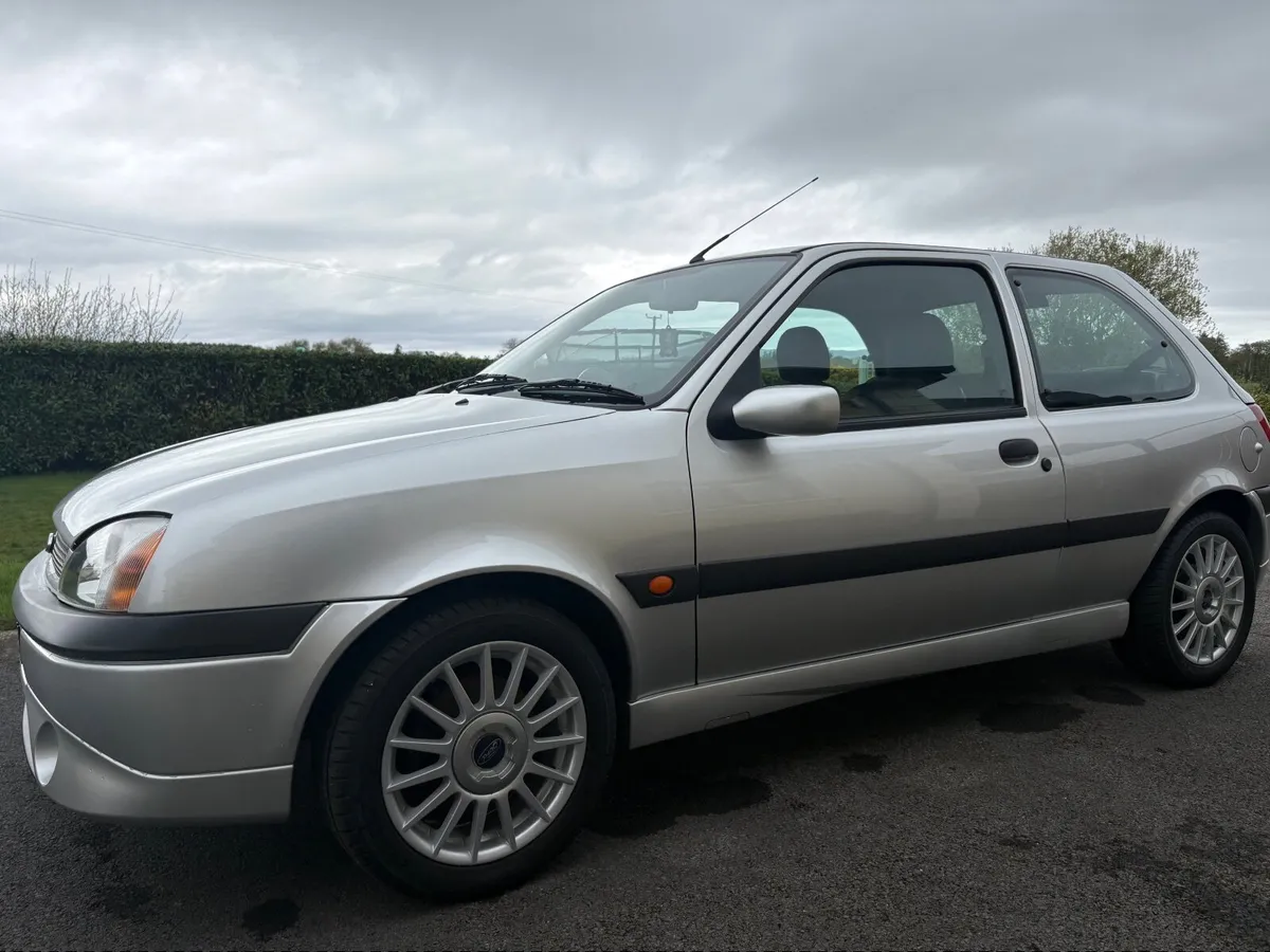 Ford Fiesta 2000 - Image 1