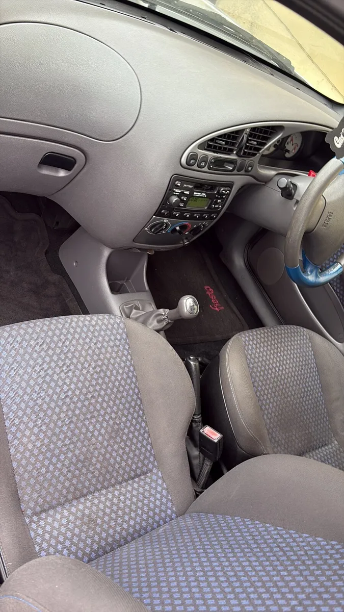 Ford Fiesta 2000 - Image 3