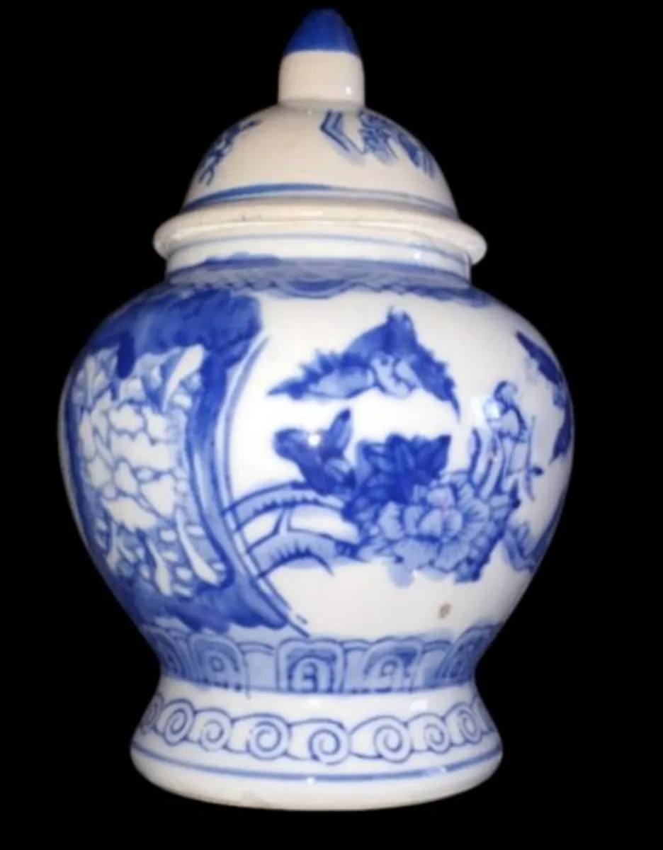 Vintage Blue & White Porcelain Ginger Jar - Image 2