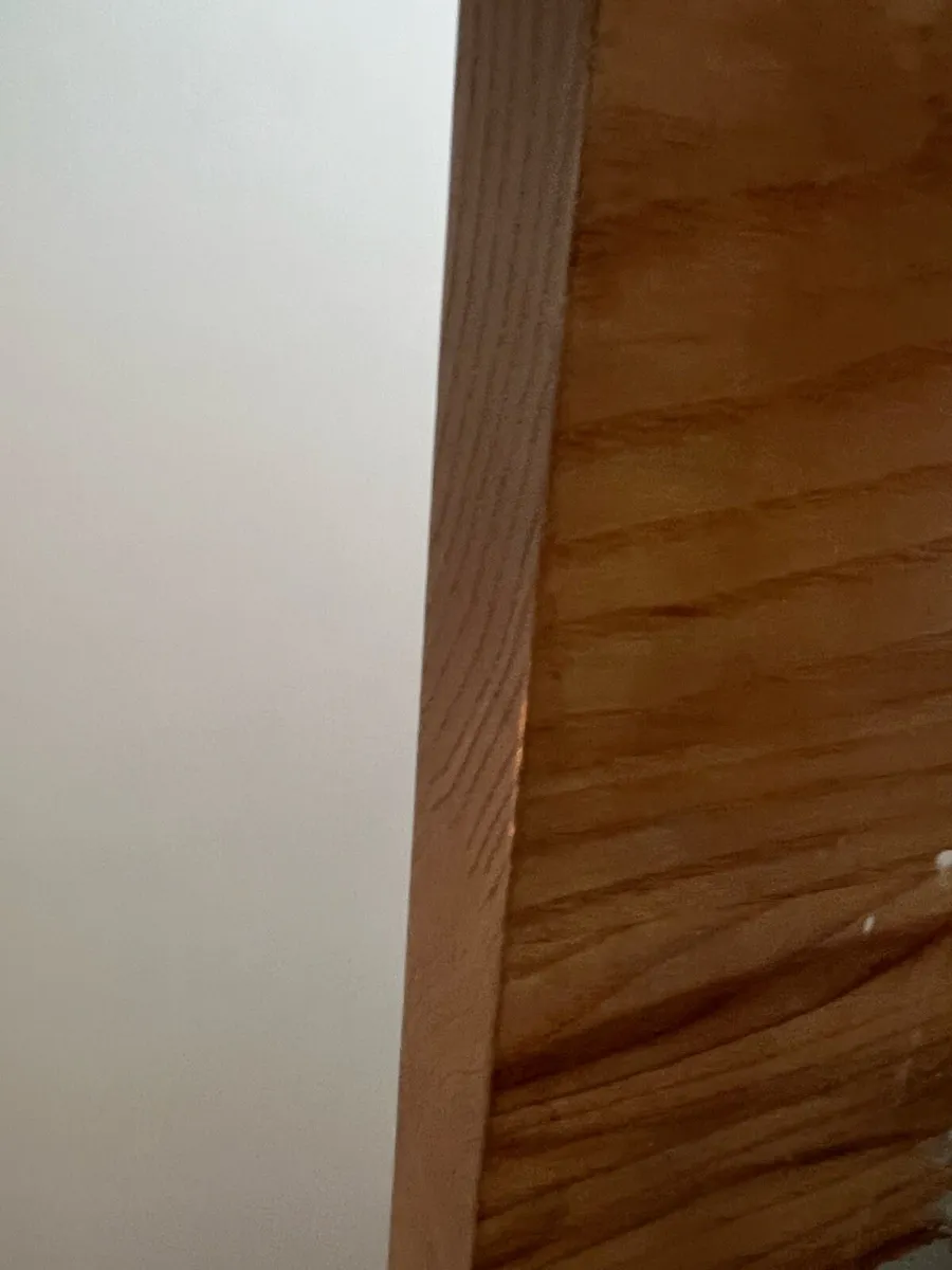 Solid timber table - Image 4