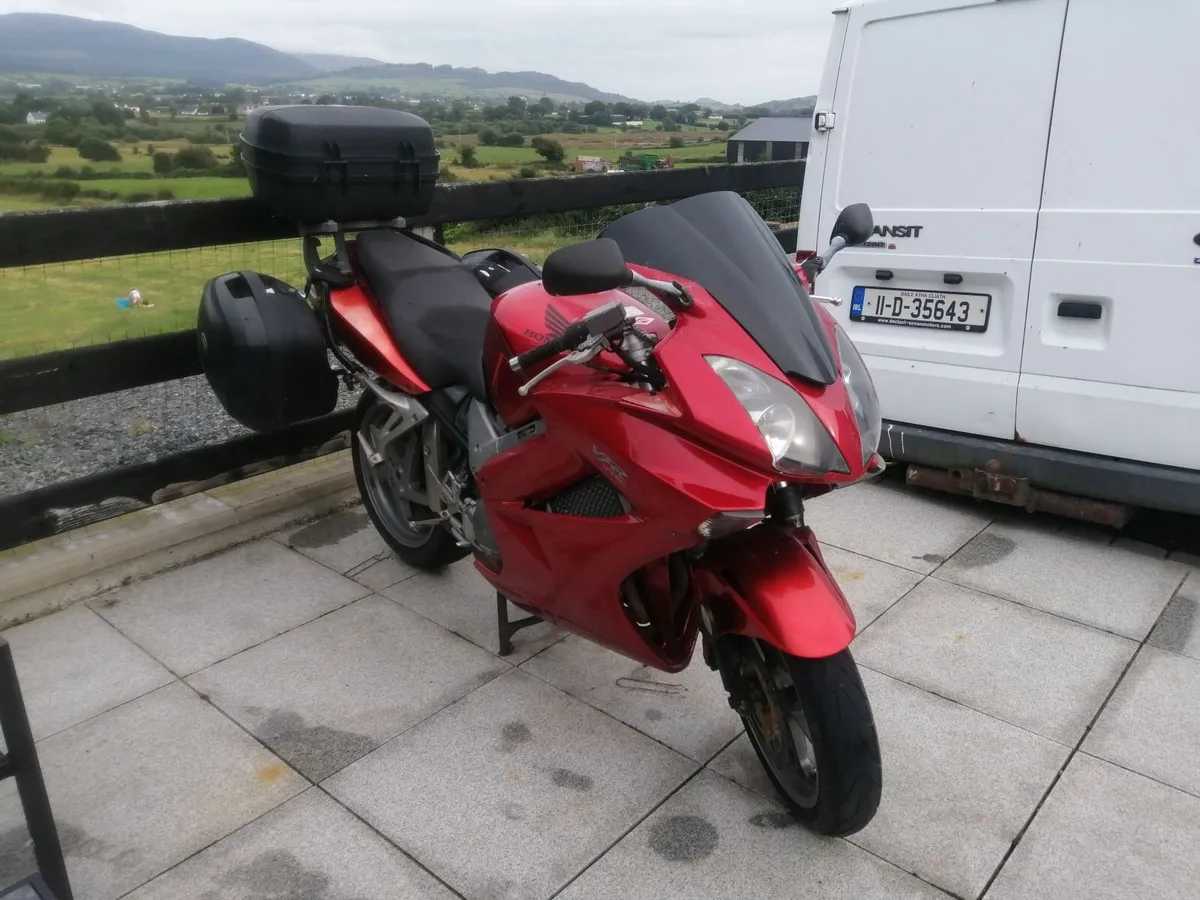 Honda VFR 800, 2007 - Image 2