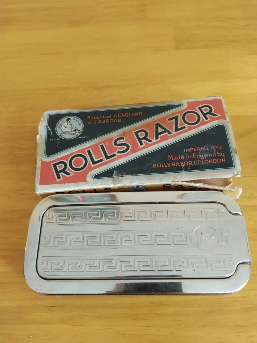 Vintage ROLLS razor - Image 1