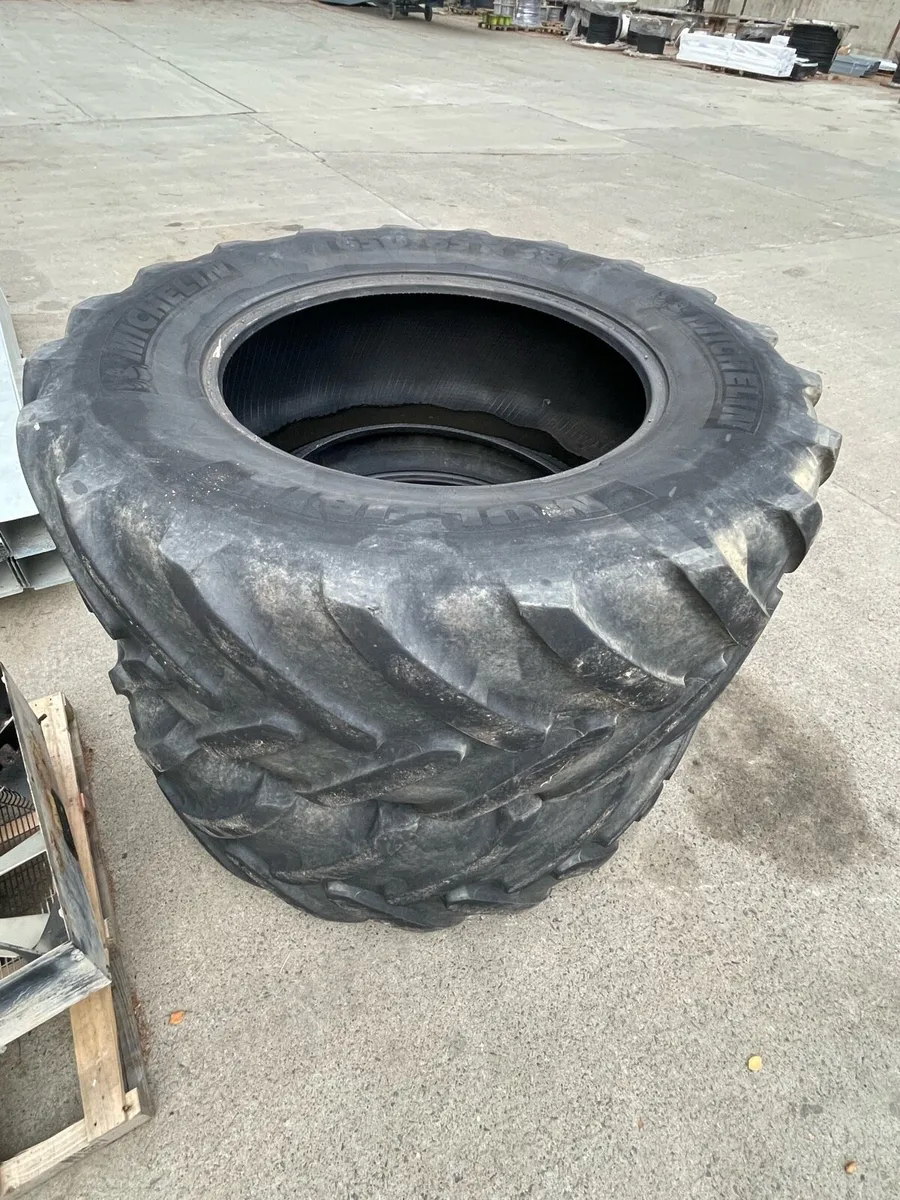 Michelin Tyres Set 650/65/38 540/65/28 - Image 4