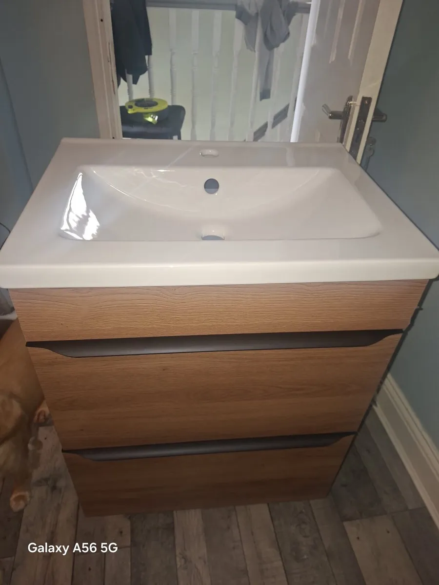 Bathroom vanity unit - Image 3