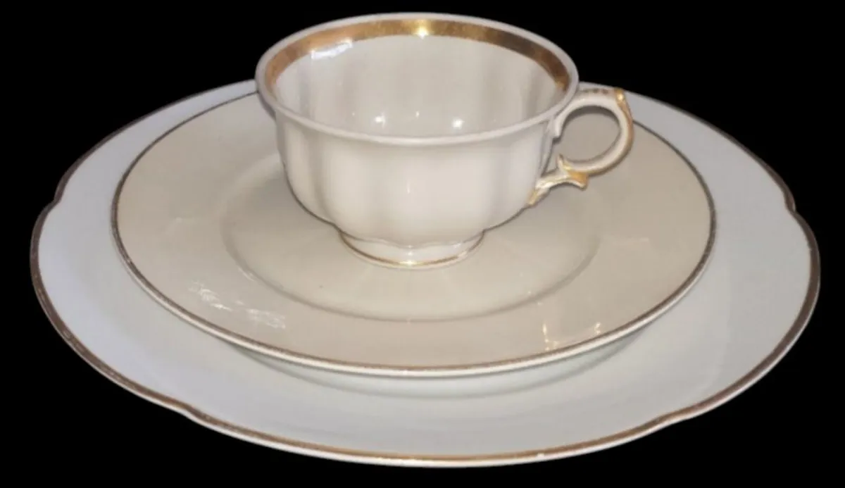 Vintage Fürstenberg Germany Porcelain Tea Trio - Image 2