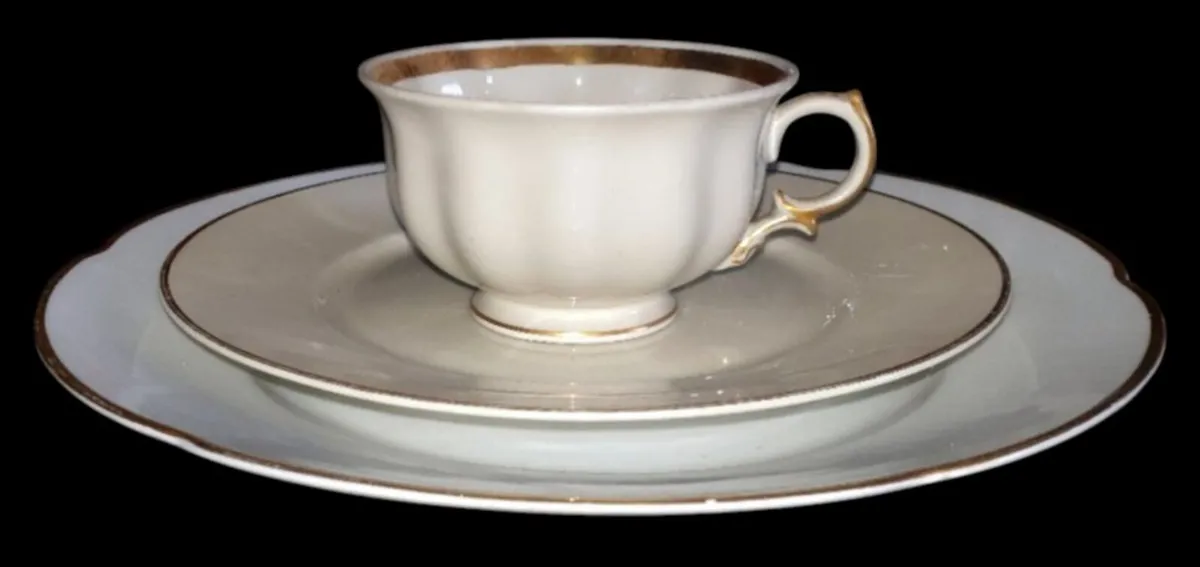 Vintage Fürstenberg Germany Porcelain Tea Trio - Image 3
