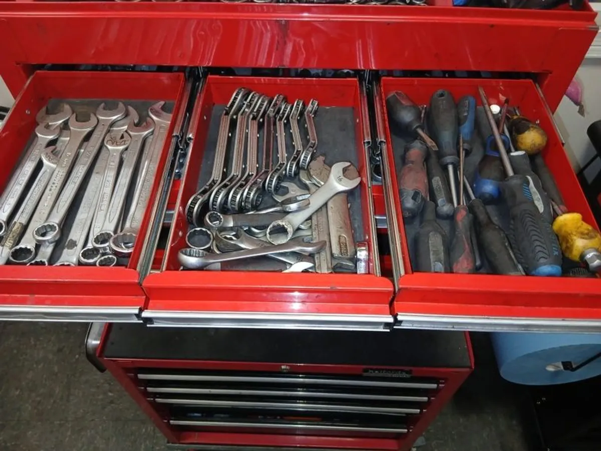 tengtool box and tools - Image 2