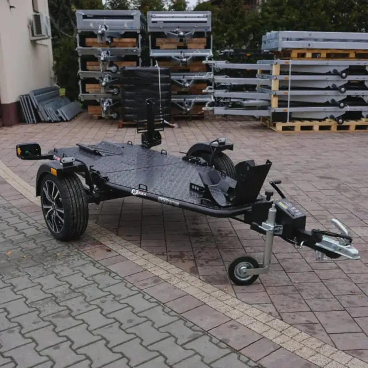 Motorbikes trailer - Image 1