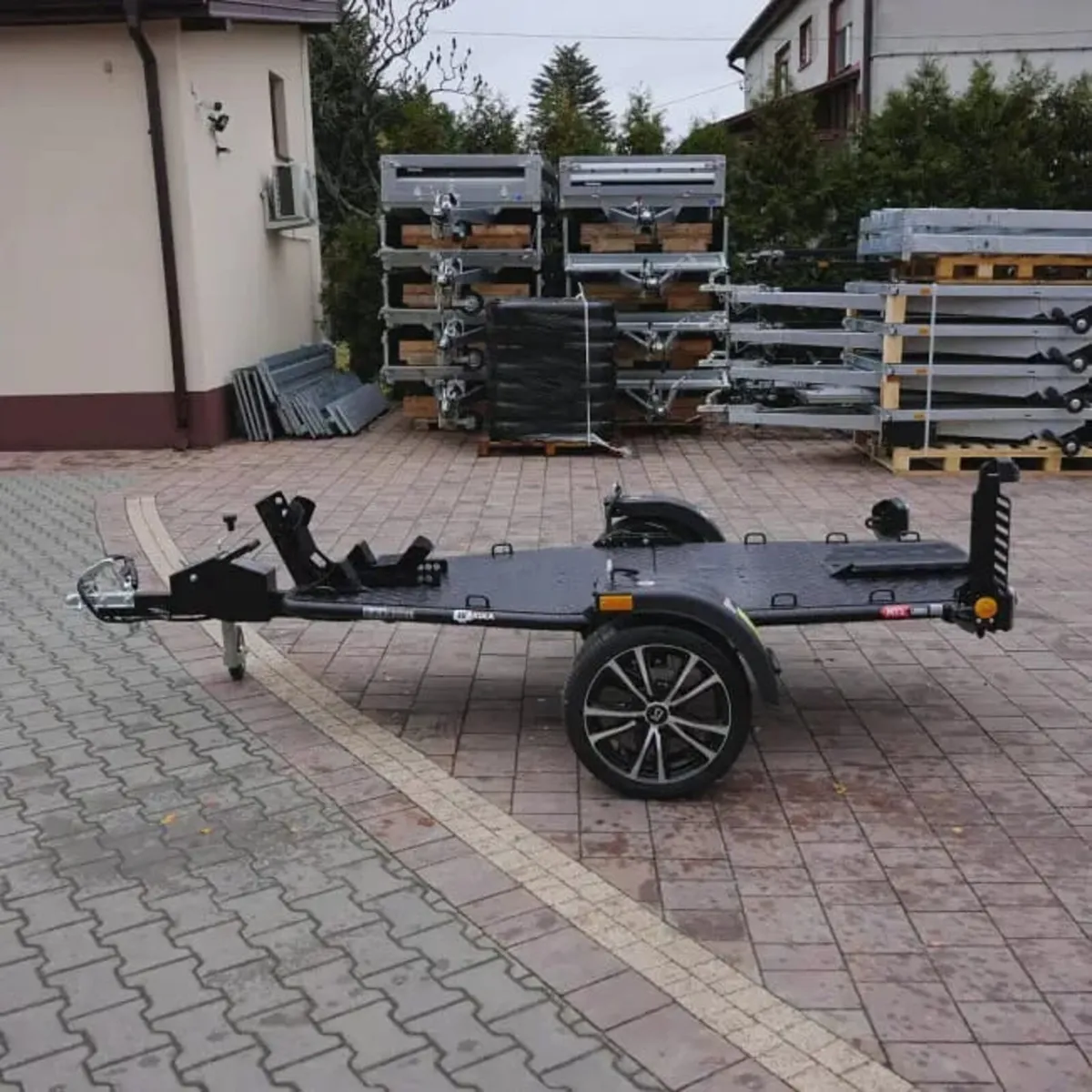 Motorbikes trailer - Image 3