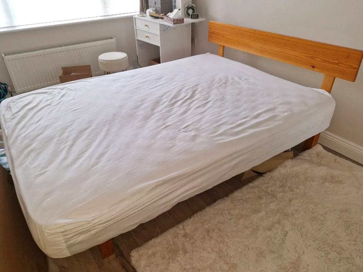 Double bed - Image 2
