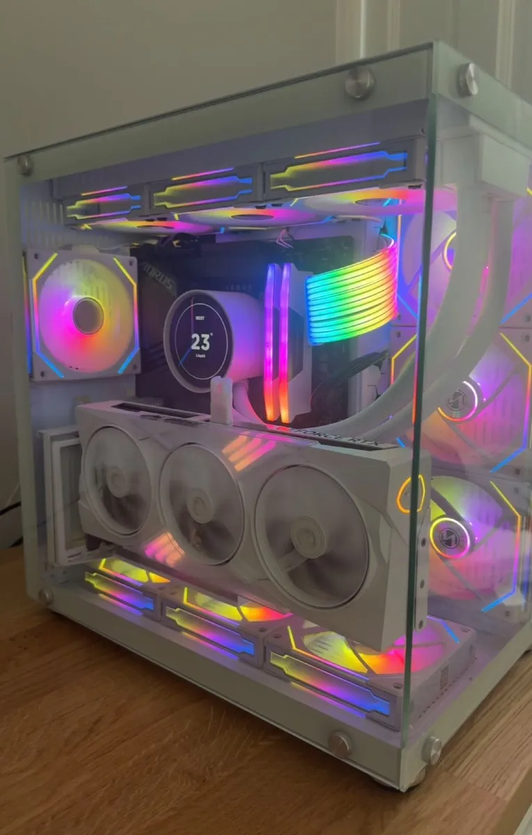 RTX 5070 / i5-14600KF White Gaming PC – 32GB DDR5. - Image 1