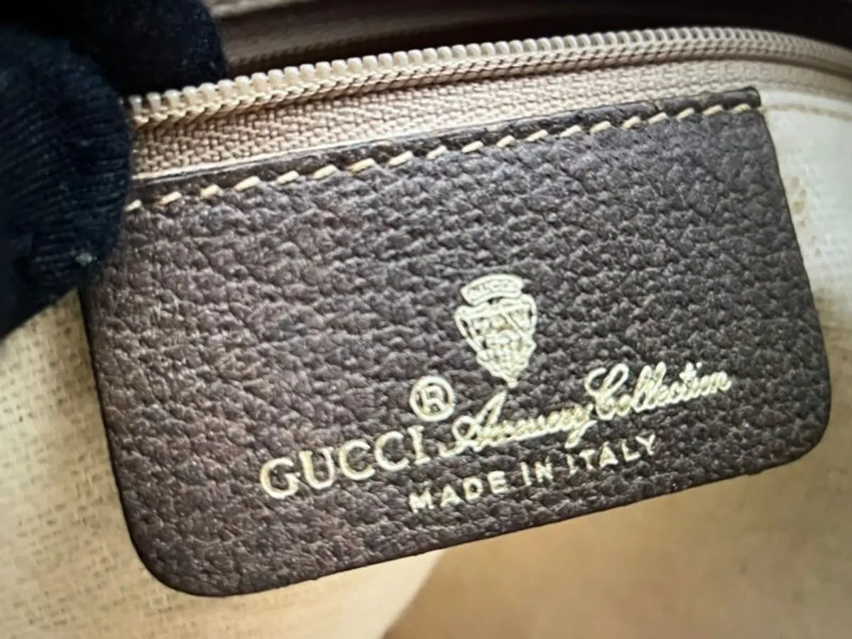 Gucci GG Supreme Canvas Shoulder Bag with Web Stripe and Interlocking G - Image 2