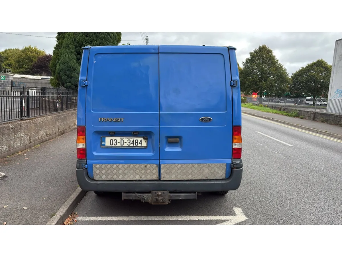 Ford Transit 260 SWB 2.0 TD  LOW MILEAGE - Image 2