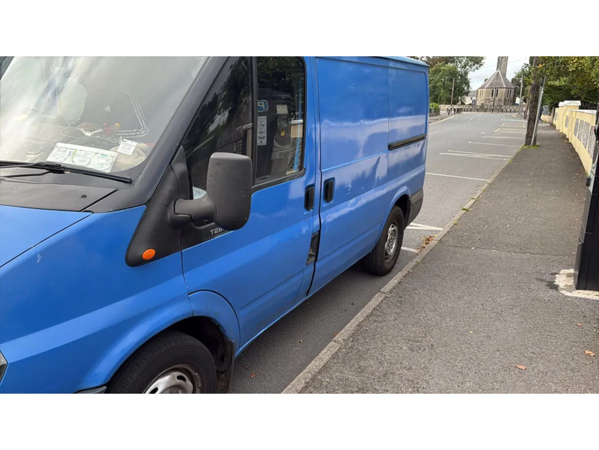 Ford Transit 260 SWB 2.0 TD  LOW MILEAGE - Image 3