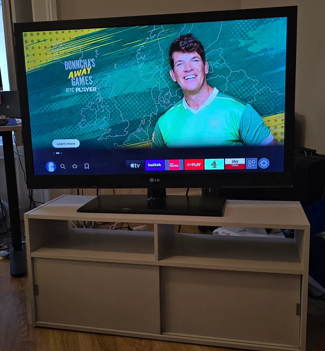 42" LG Full HD TV - Image 2