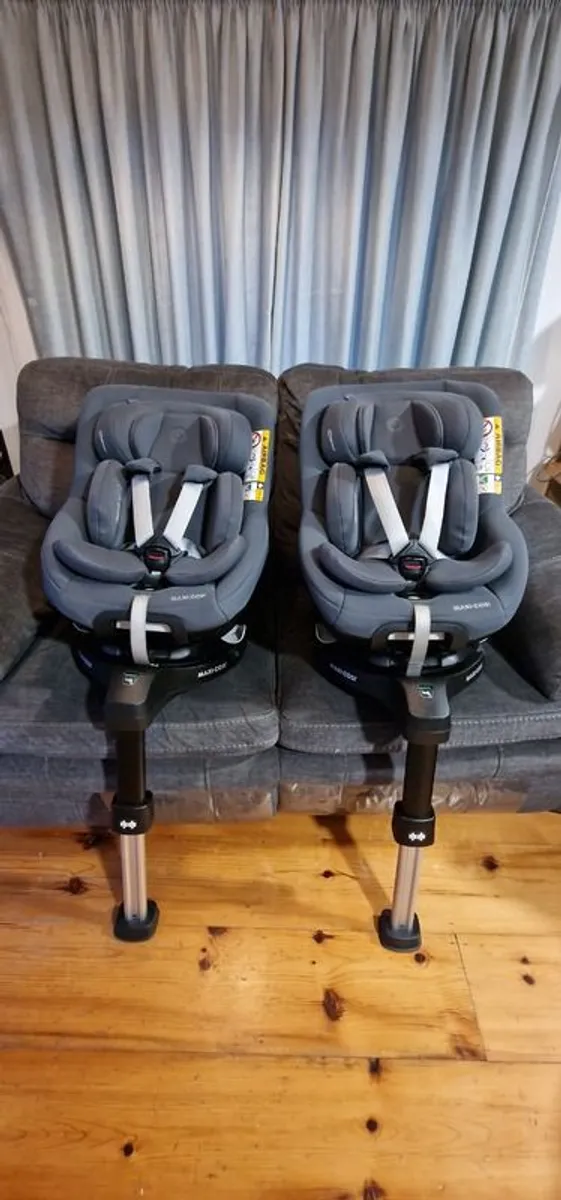Car Seat - Image 1