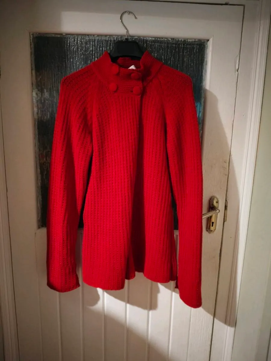 Girls GRD red Cardigan, would fit small adult. 80% - Image 4
