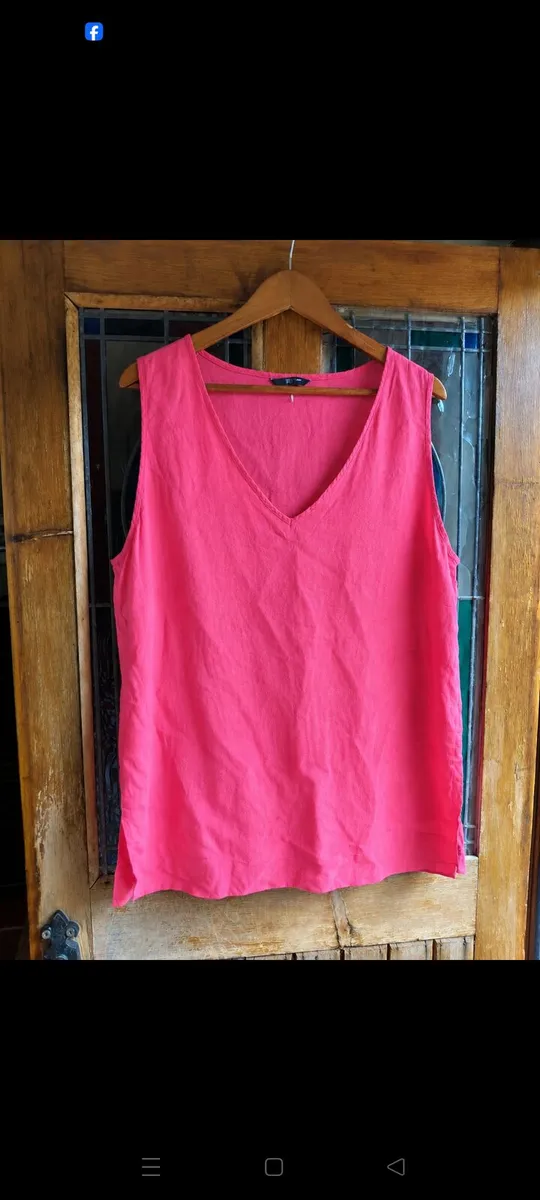 F&F pink sleeveless V-neck tank top. Viscose. Size - Image 1