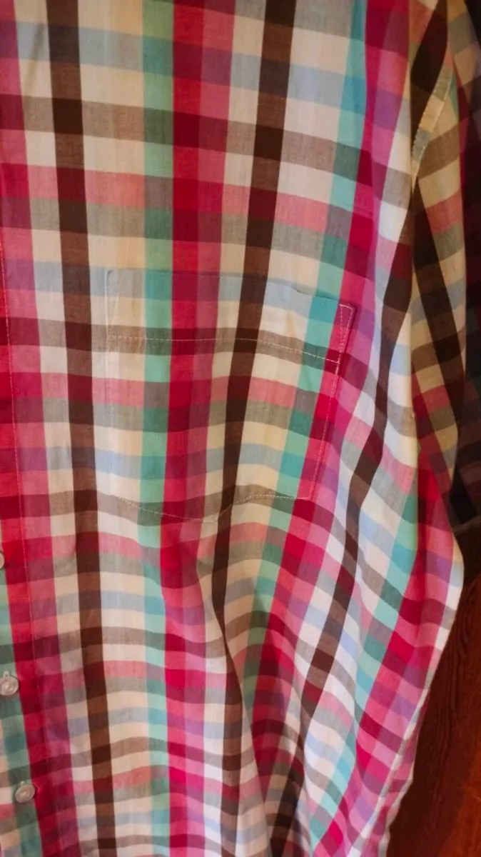Men's Handerson short sleeve shirt. Size large. 40 - Image 3