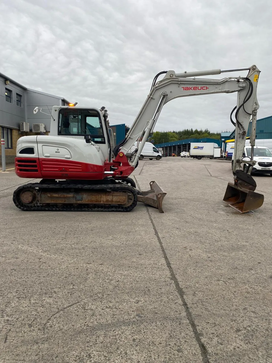 2018 TAKEUCHI TB290 9T EXCAVATOR - Image 3