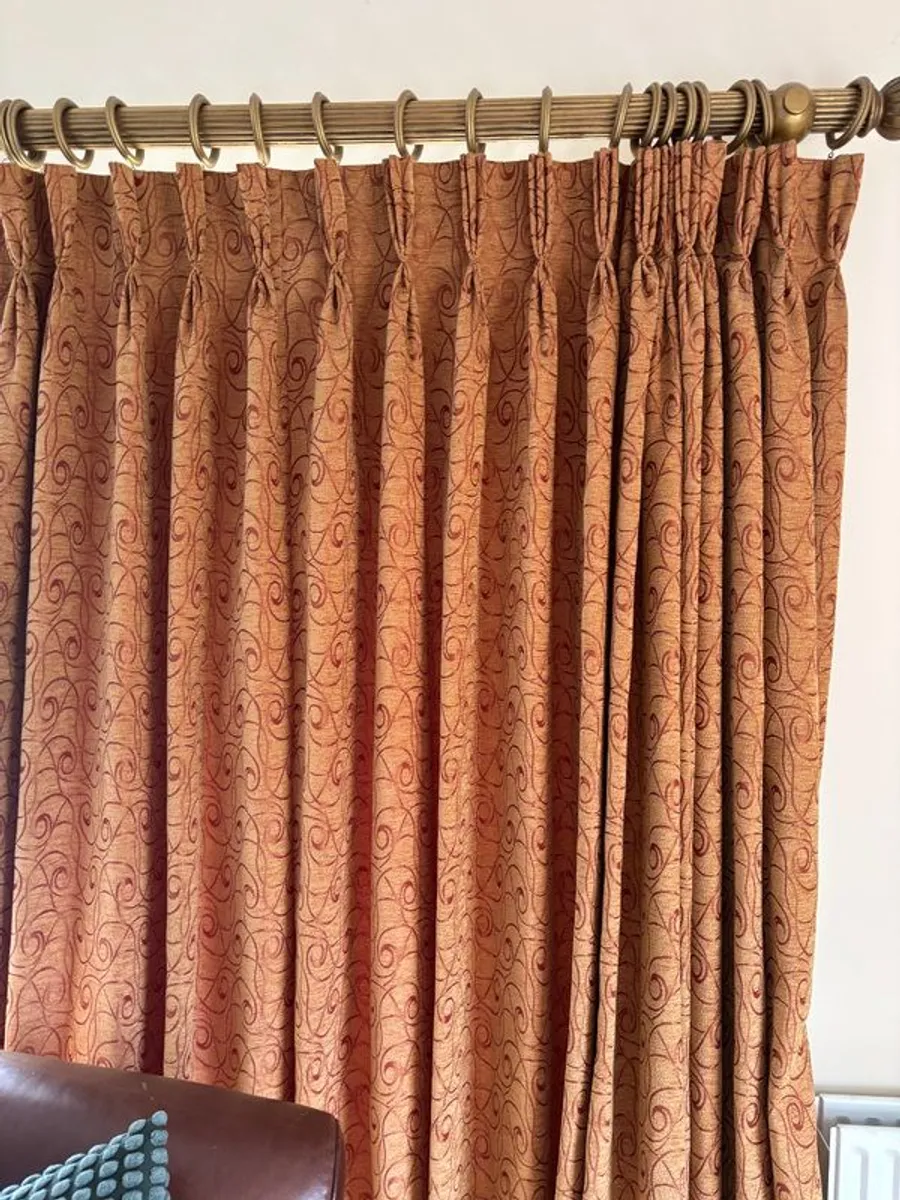 Curtains - Image 3