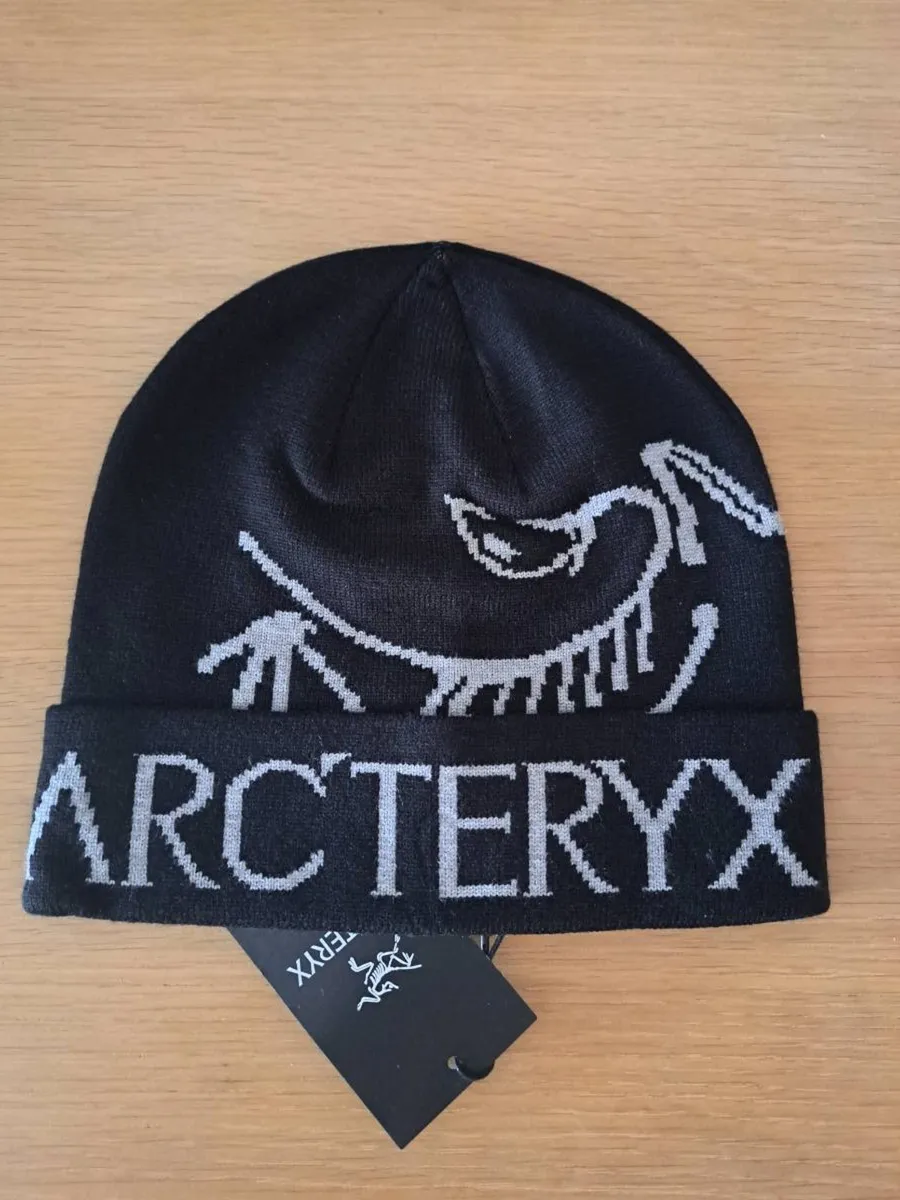 Arc'teryx Hat Black - Image 4