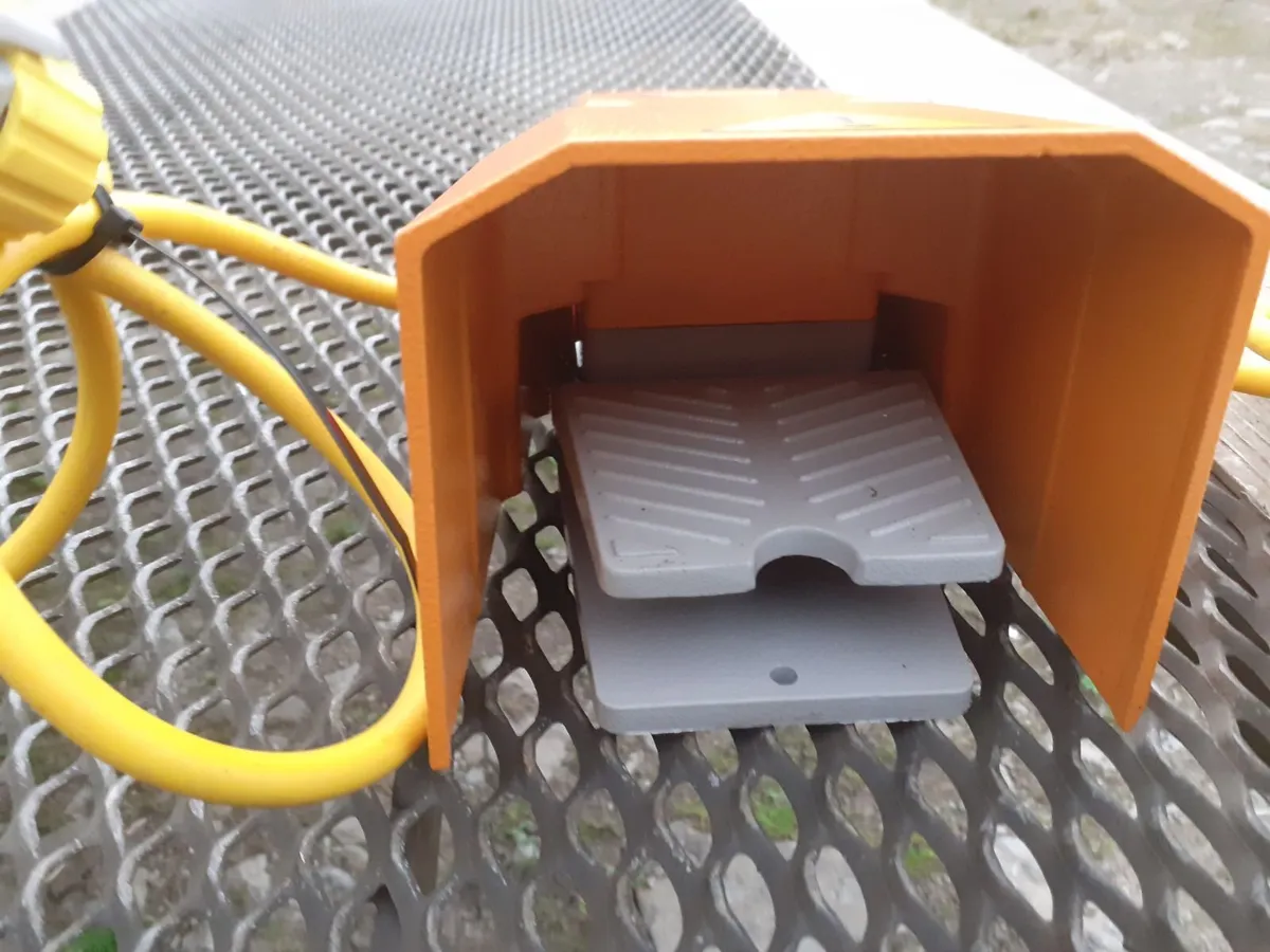 FOOT PEDAL BRAND NEW - Image 3