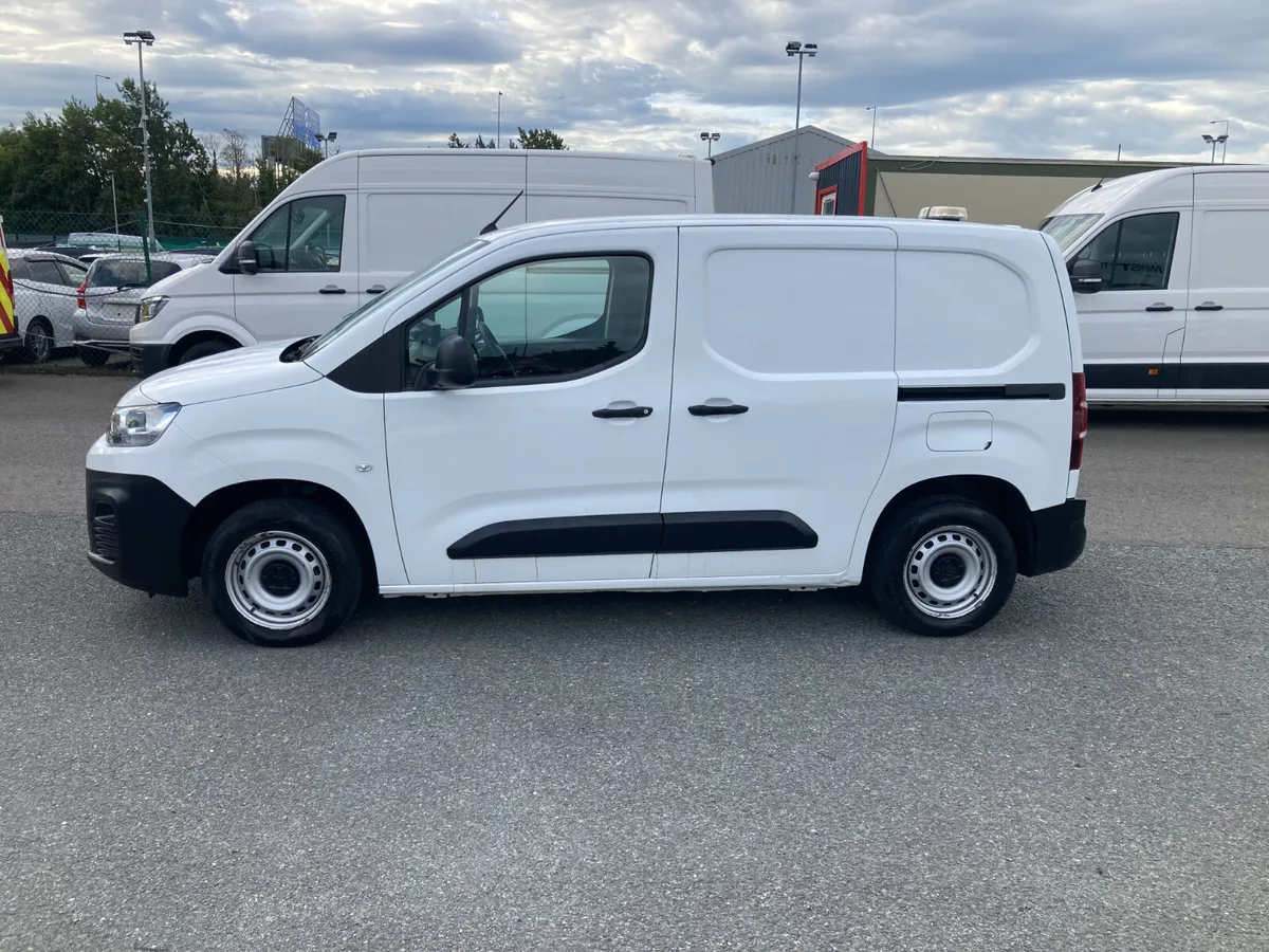 Citroen Berlingo 2022 - Image 4