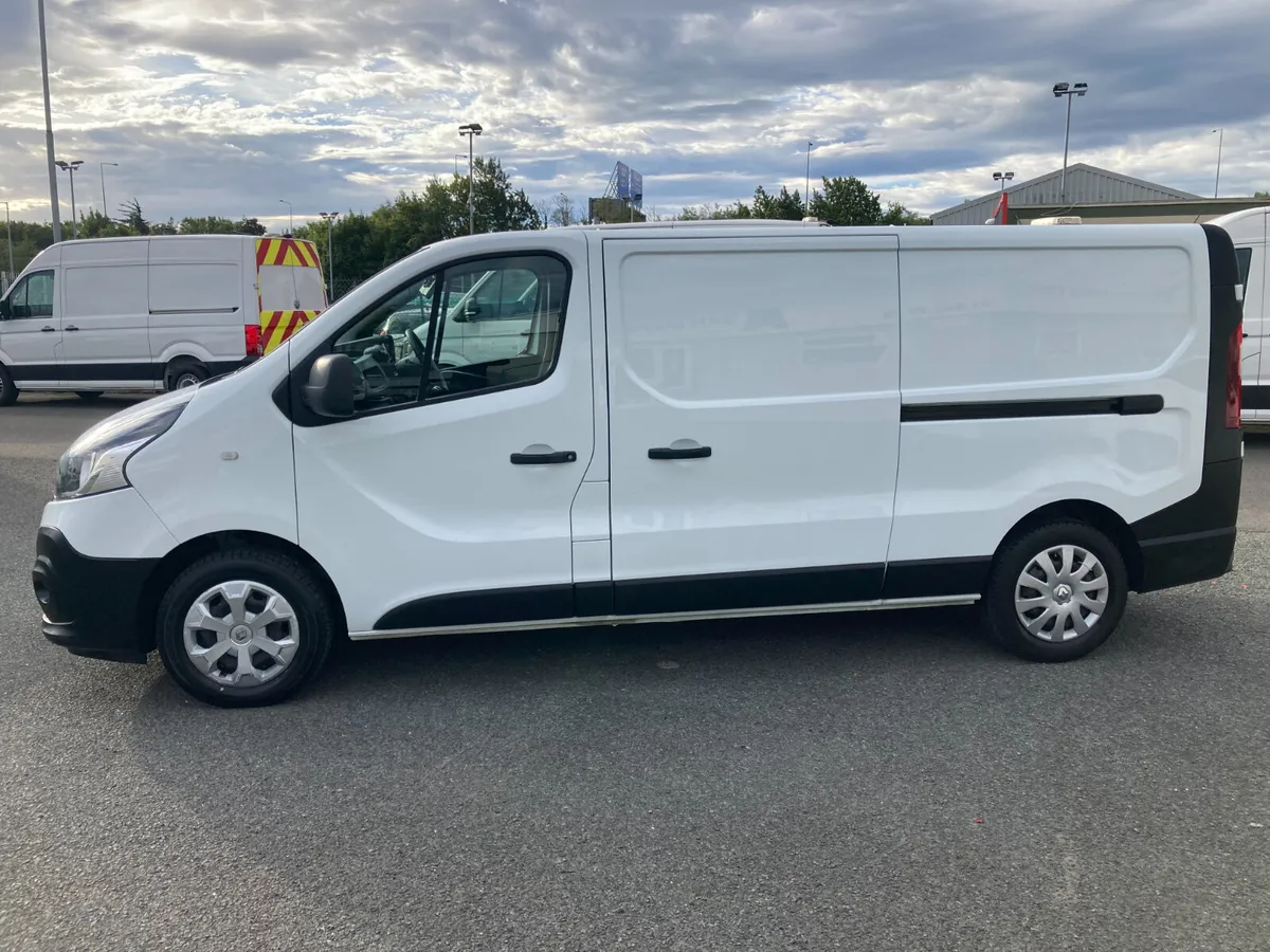 Renault Trafic 2021 - Image 4