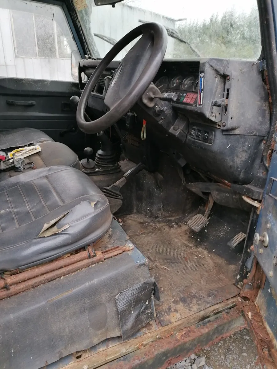 Land Rover 90 - Image 3