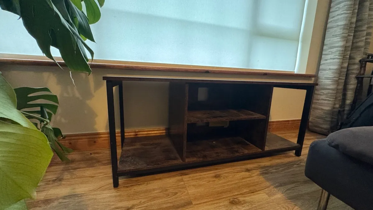 Dark wood Vasagel tv console - Image 1