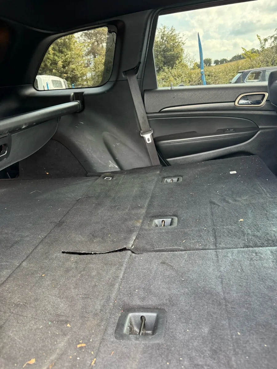 Jeep grand Cherokee 3.0 diesel automatic - Image 2
