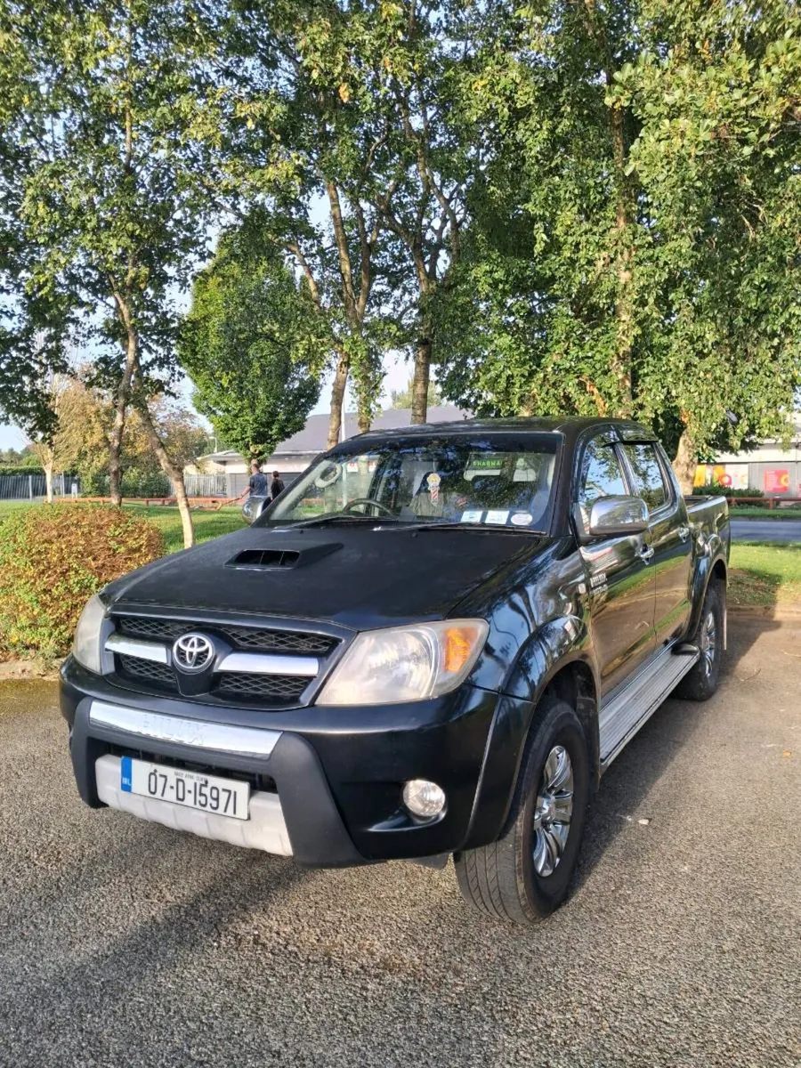 Toyota Hilux - Image 3