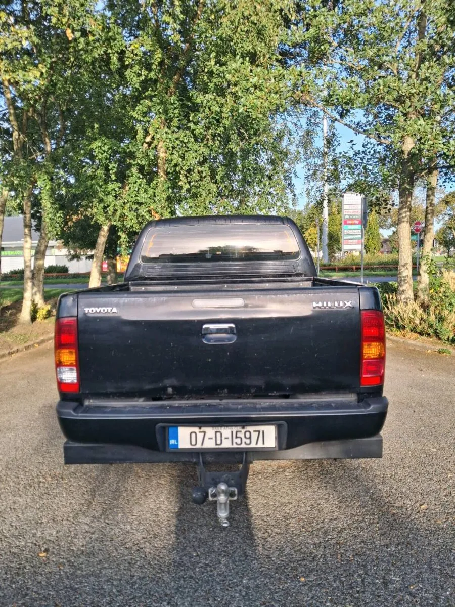 Toyota Hilux - Image 4