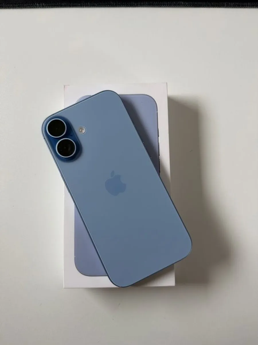Apple iPhone 17 | 256 GB | Like Brand New | Mist Blue | Warranty - Image 2