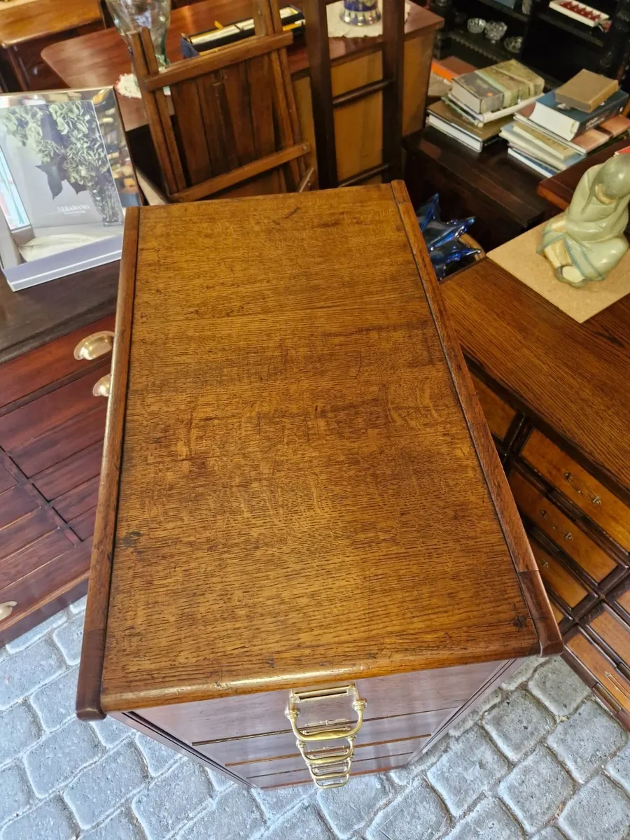 Cabinet - Image 2