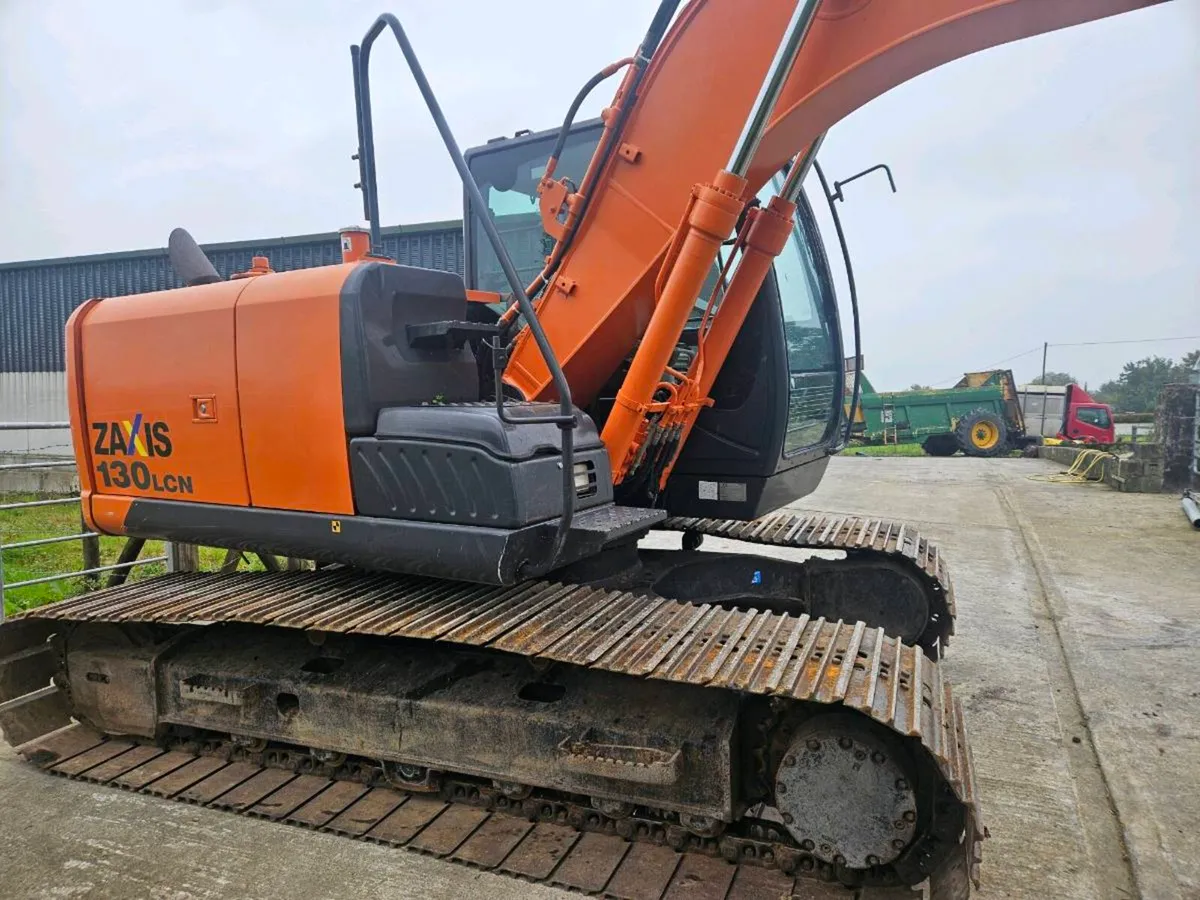 Hitachi 130-5 - Image 4