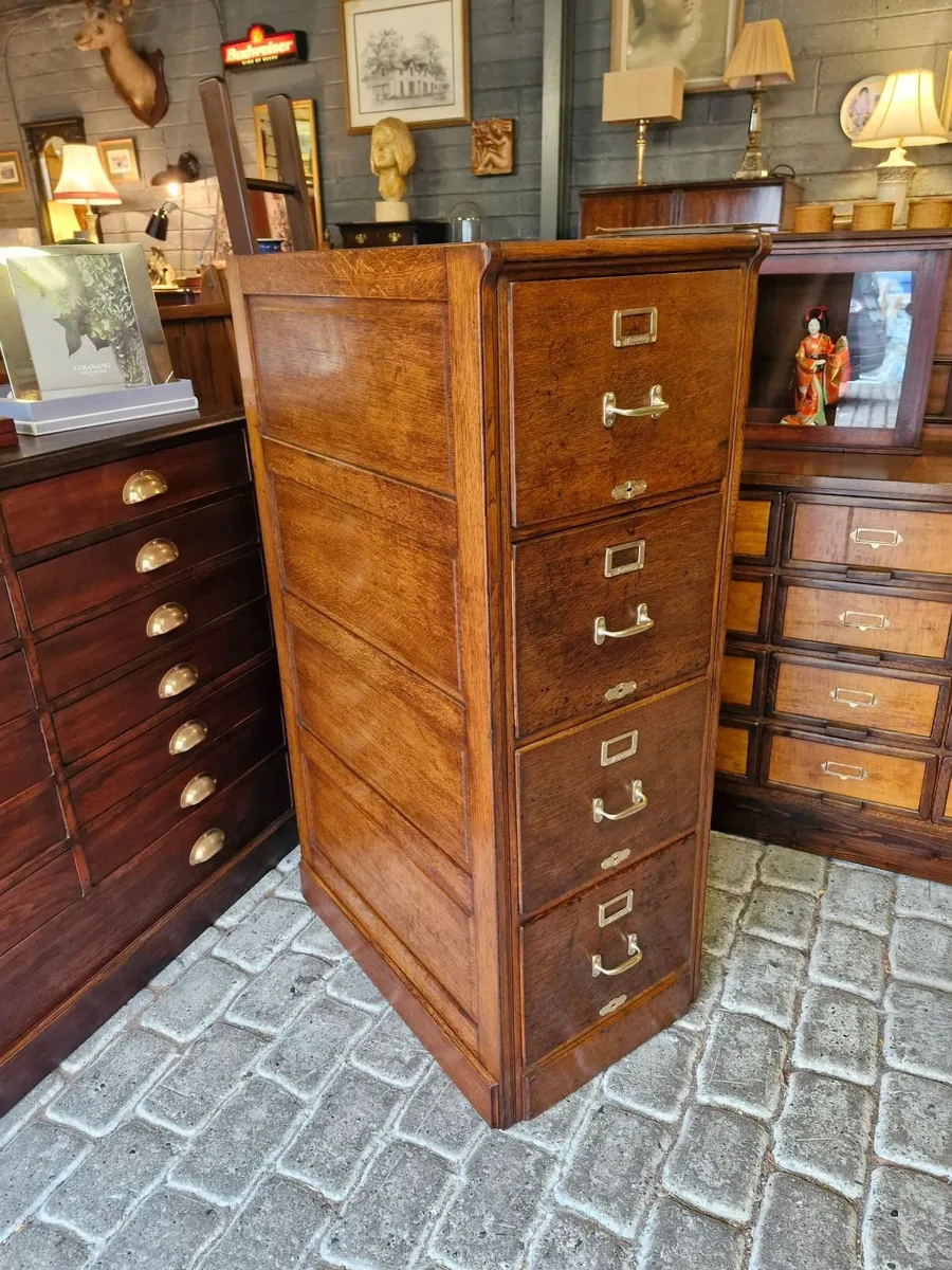 Cabinet - Image 1