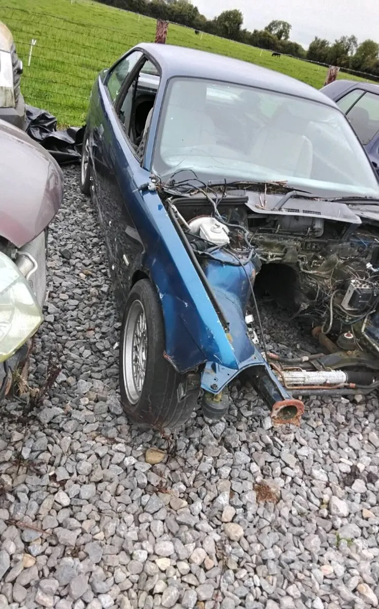 BMW e36 - Image 2