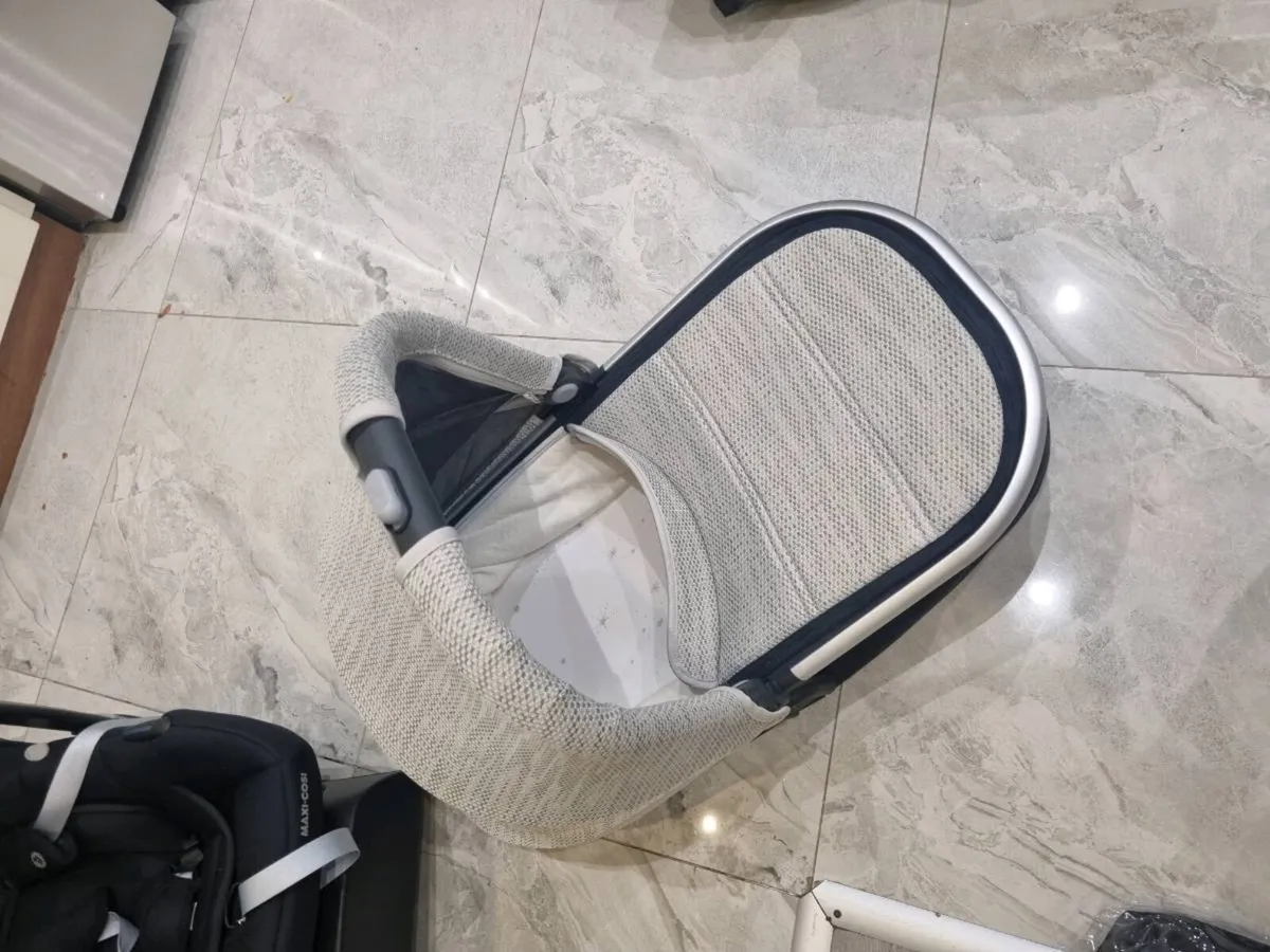 Pram - Image 2