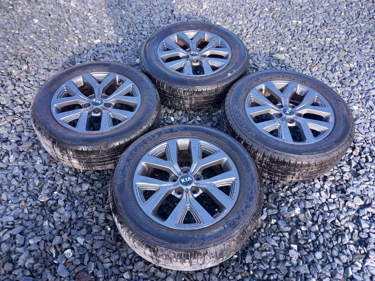 Like New Wheels Tyre 5x114.3 Genuine 17inch alloys - Image 1